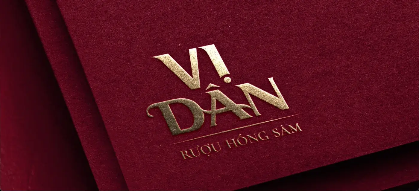 The rigid box wrapped in cloth with gold foil